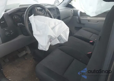 2013 Chevrolet Silverado 1500 Work Truck z USA, uszkodzony, nr VIN 1GCNCPEX7DZ244192